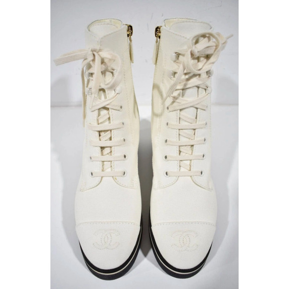 Chanel 21C White Fabric CC Logo Combat Lace Up Tie Ankle Moto Short Heel Boot 39 - Picture 7 of 12